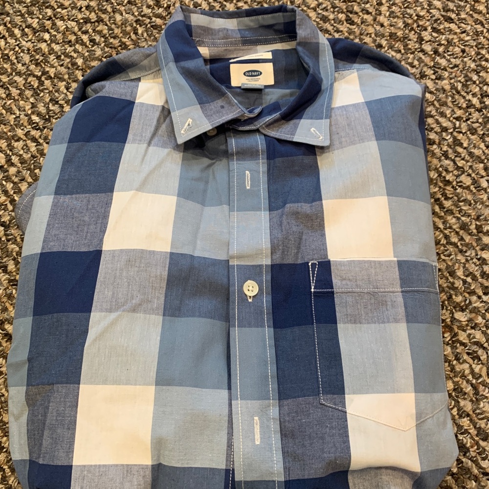 Old Navy Men’s Checkered Slim Fit Shirt